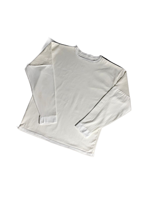 5L white on white extended longsleeve